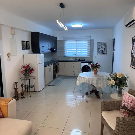 2-bed Fully Furnished