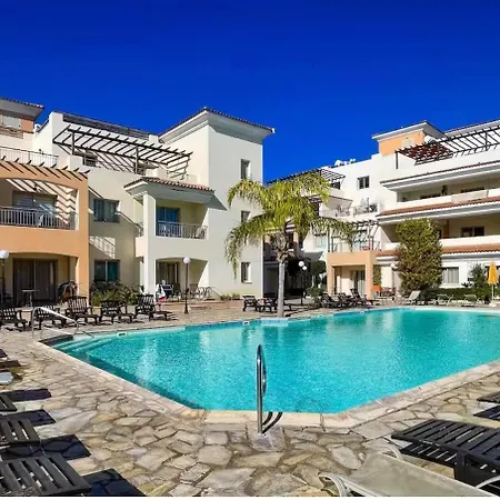 2-bed Fully Furnished