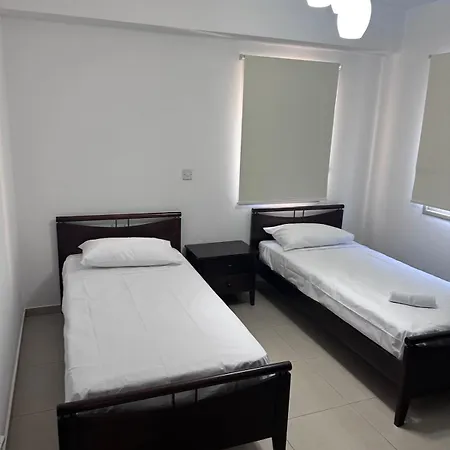 2-bed Fully Furnished *